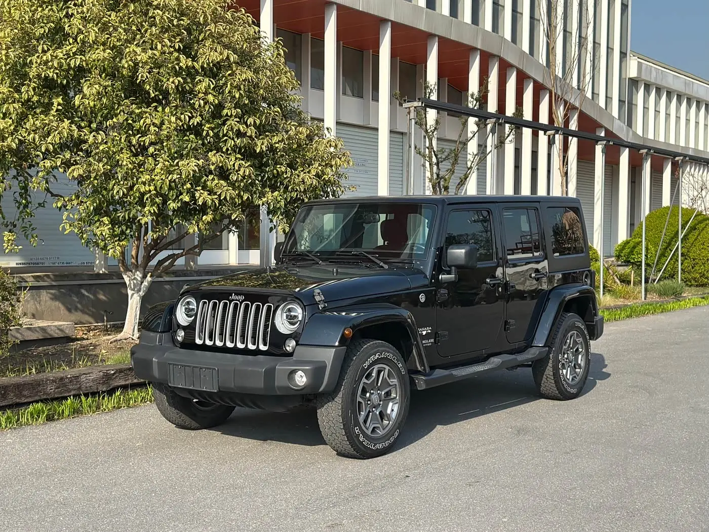 Jeep Wrangler 2018 — Фото 1/9