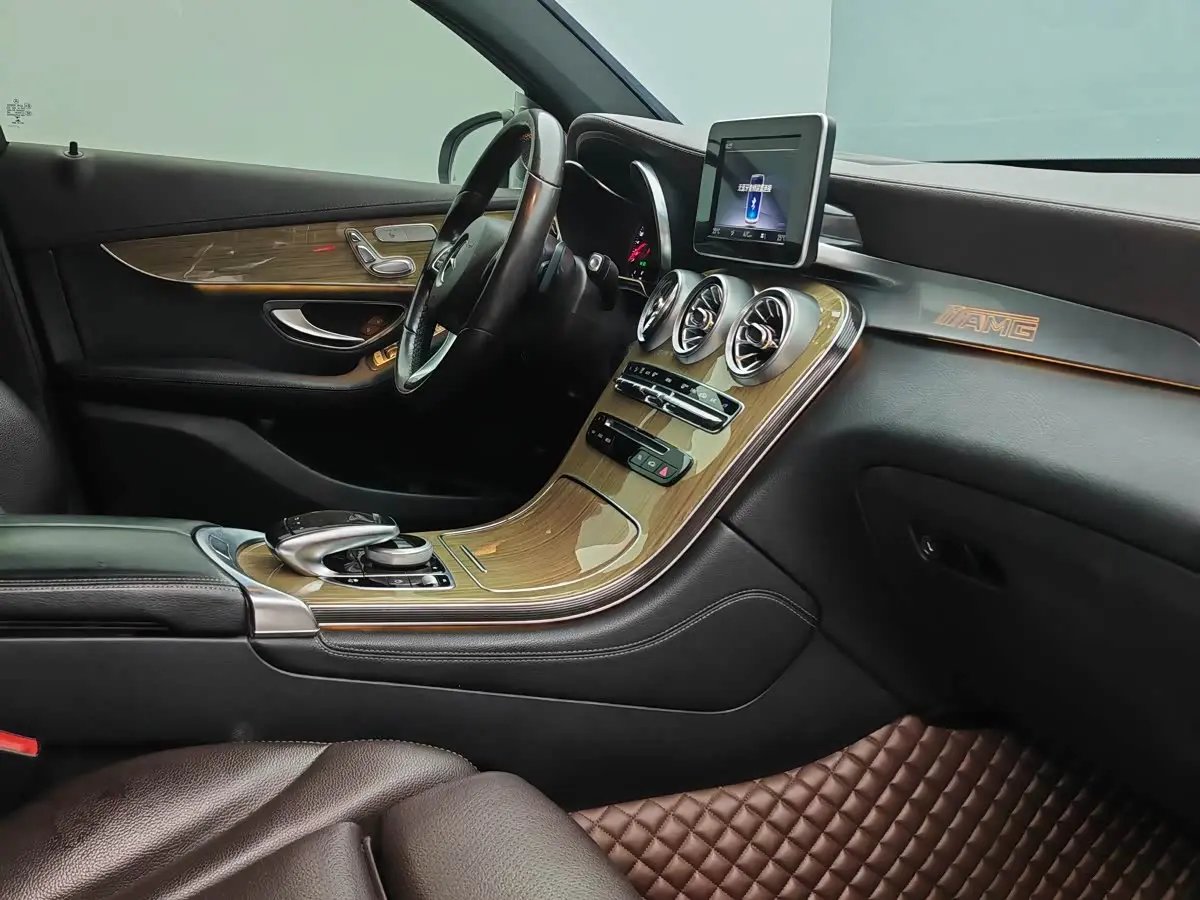 Mercedes-Benz GLC Coupe 2018 — Фото 18/20