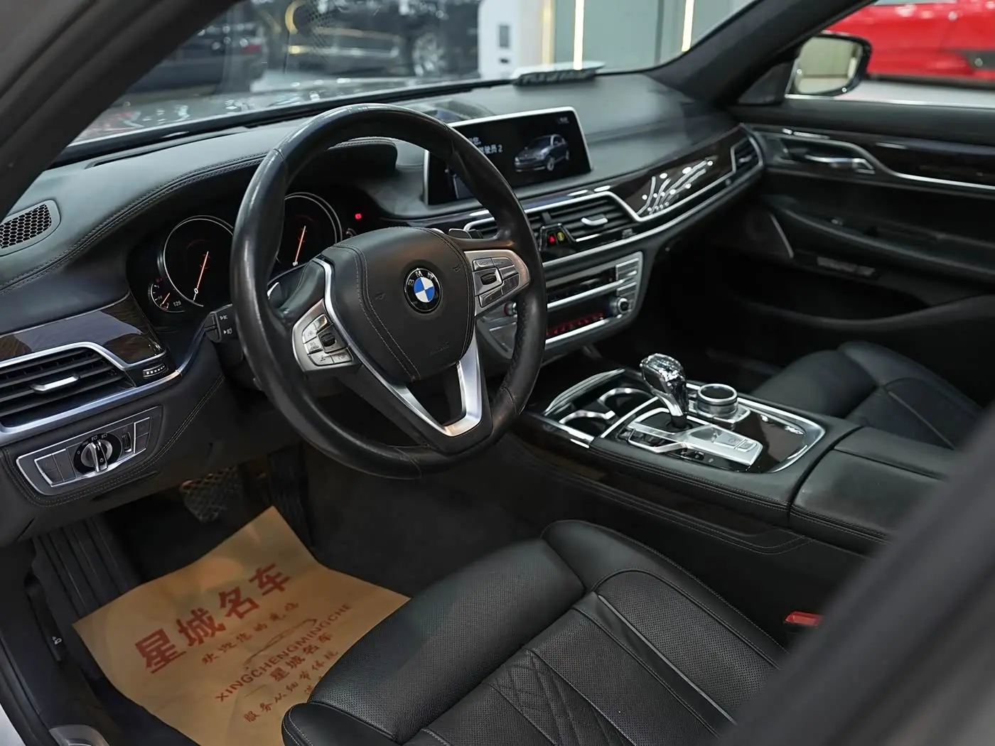BMW 7 Series 2016 — Фото 14/20