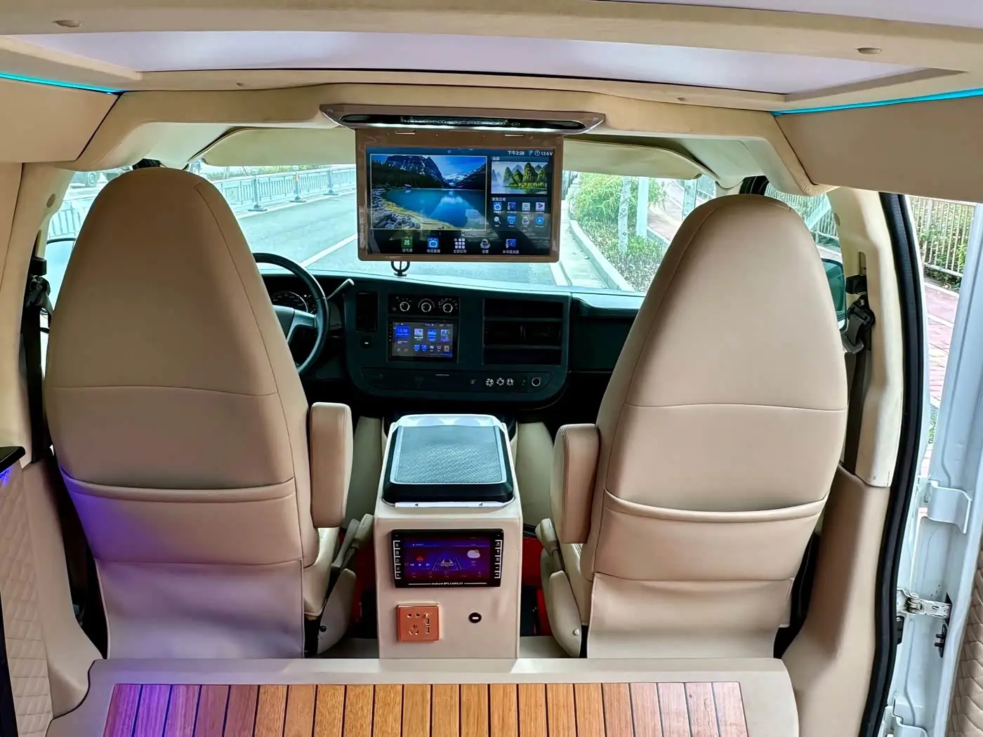 GMC Savana 2014 — ფოტო 10/15
