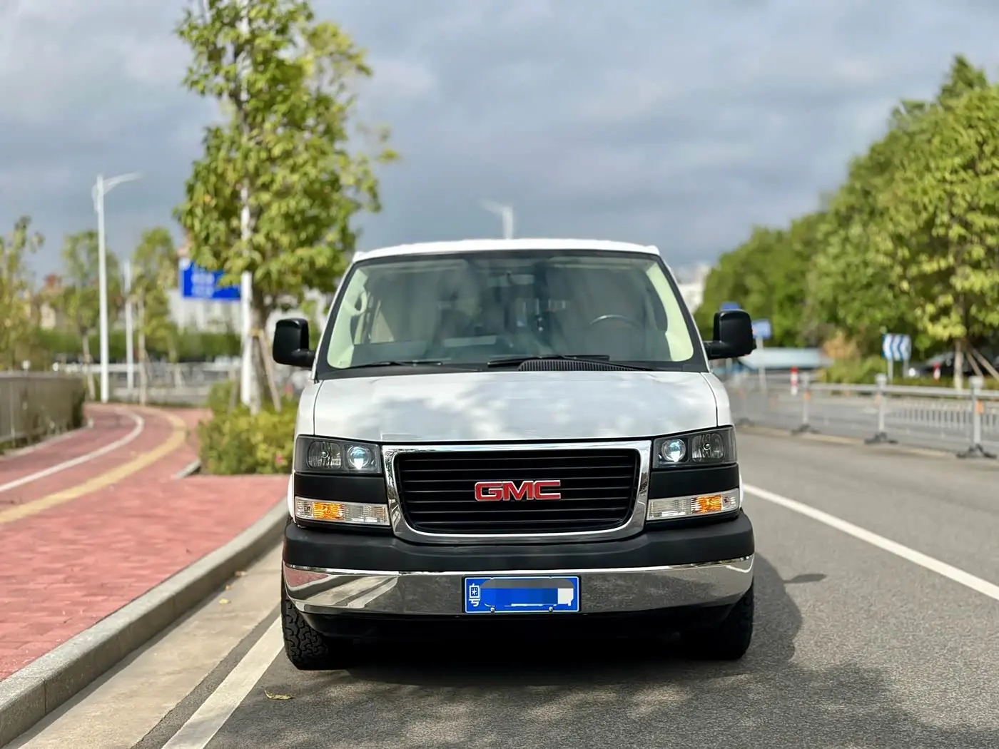 GMC Savana 2014 — ფოტო 12/15