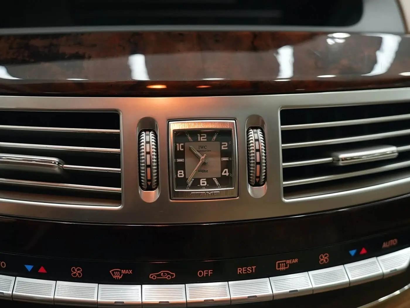 Mercedes-Benz S-Class AMG 2012 — Photo 19/20