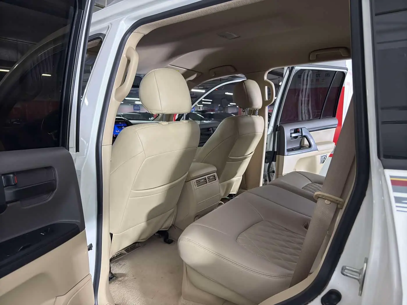 Toyota Land Cruiser 2015 — Фото 13/19
