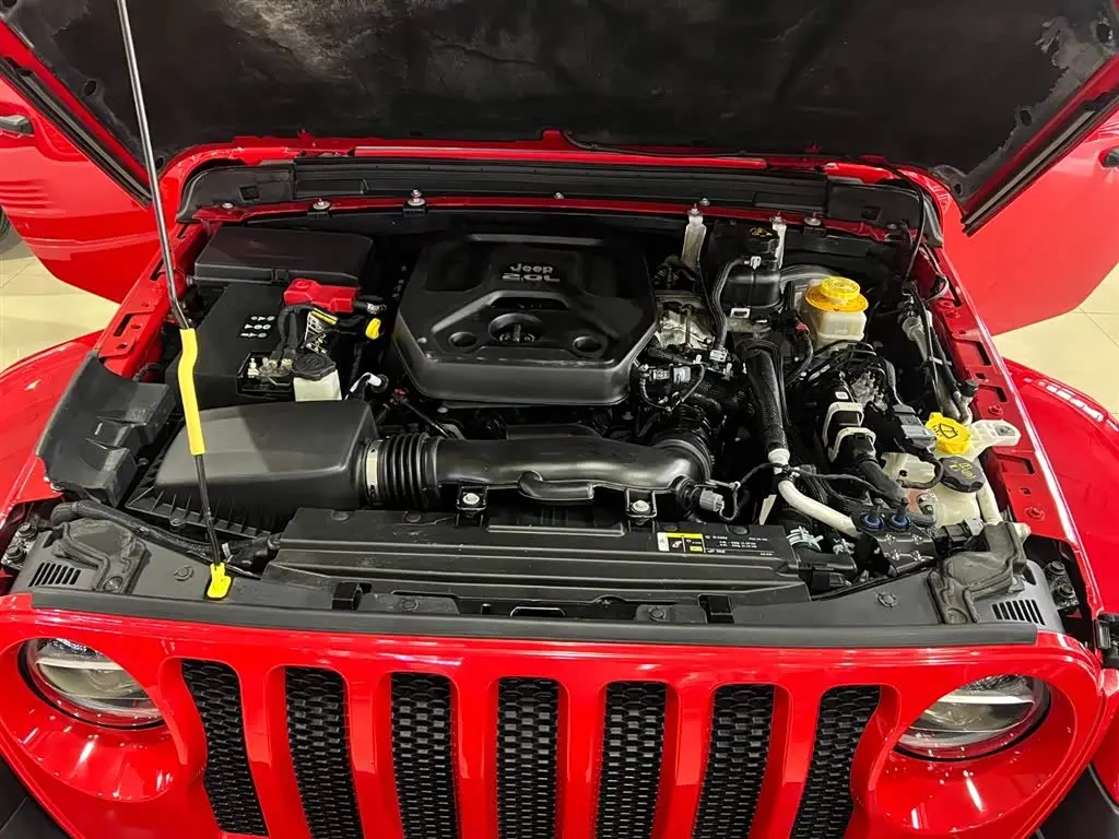 Jeep Wrangler 2019 — Фото 15/16