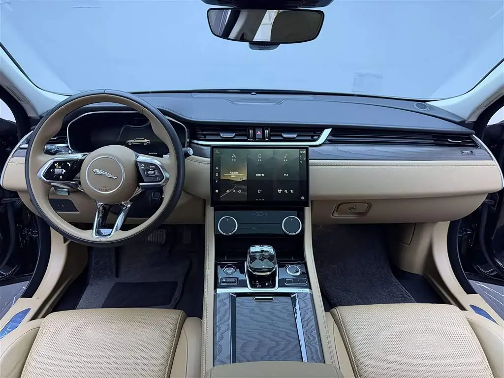 Jaguar XFL 2025 — Фото 16/20