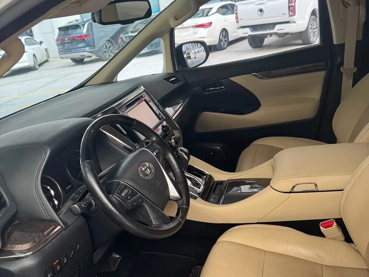 Toyota Alphard 2019 — Photo 4/9