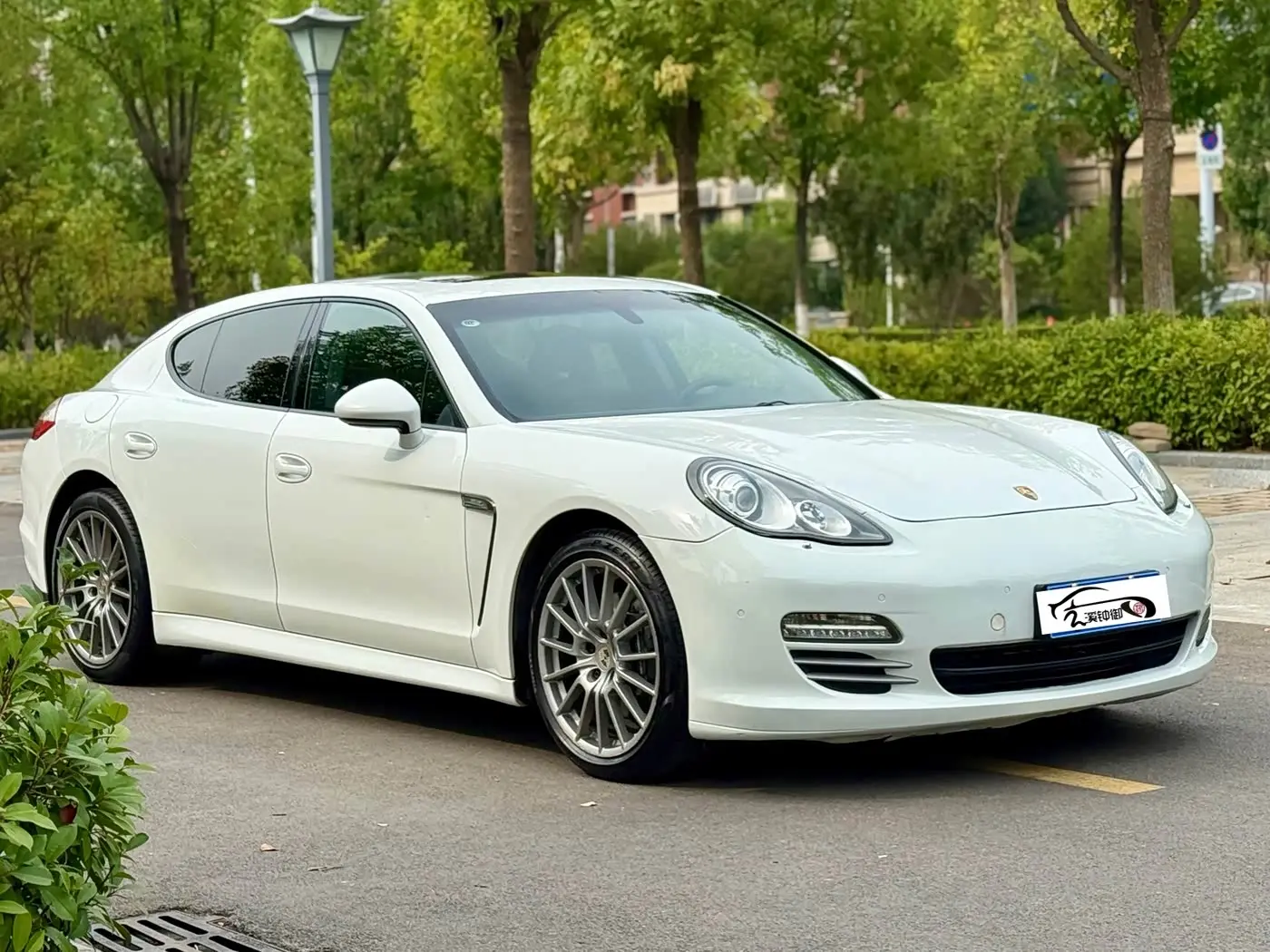 Porsche Panamera 2013 — ფოტო 2/20
