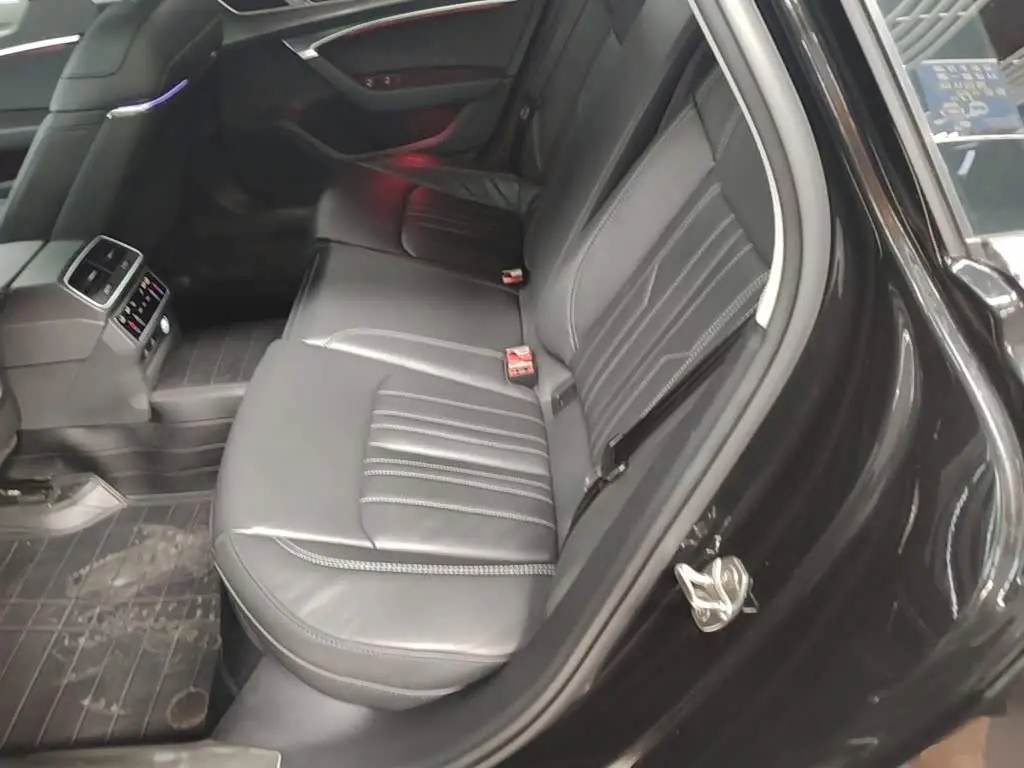 Audi A6L 2024 — Photo 17/20