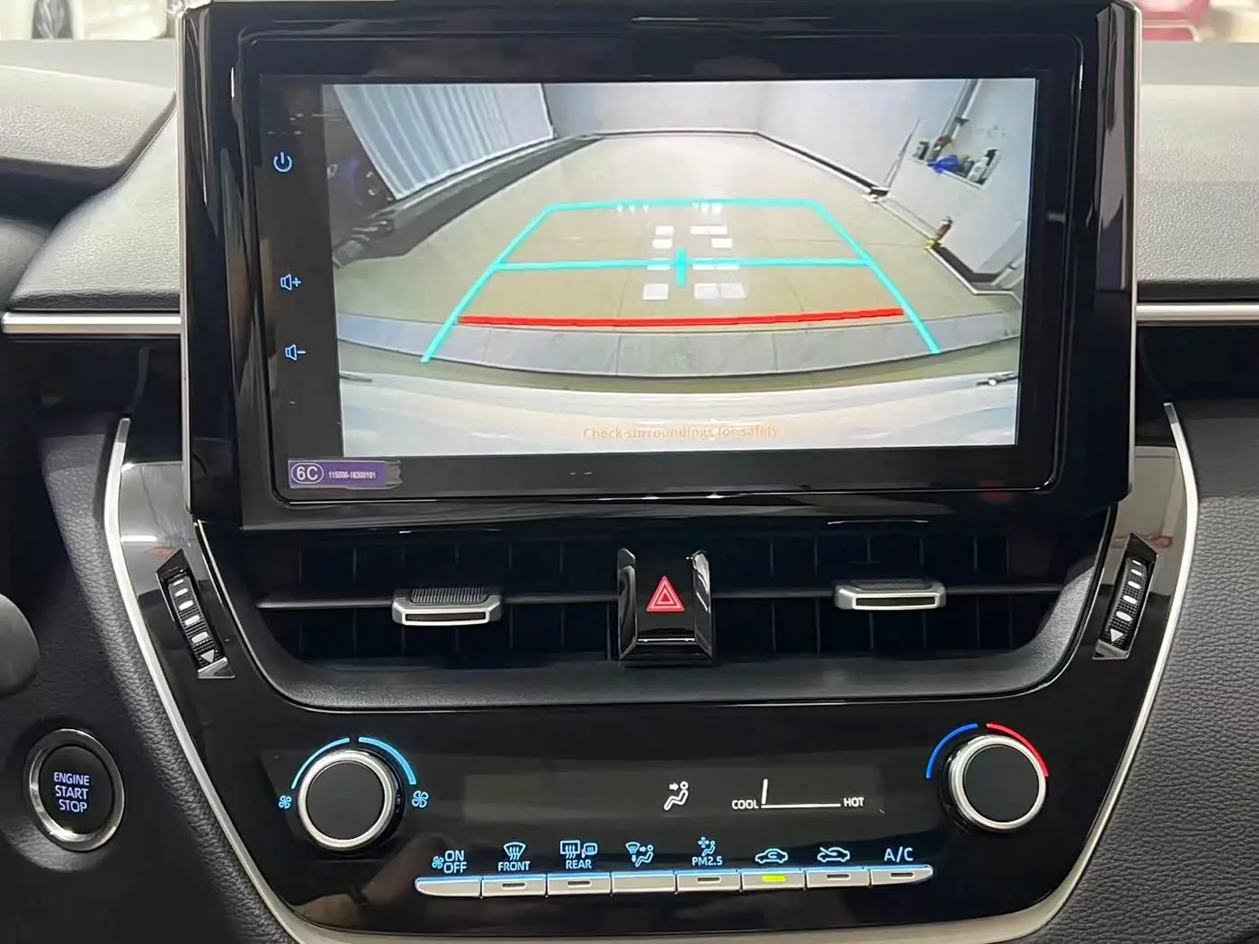 Toyota Corolla 2023 — ფოტო 16/20