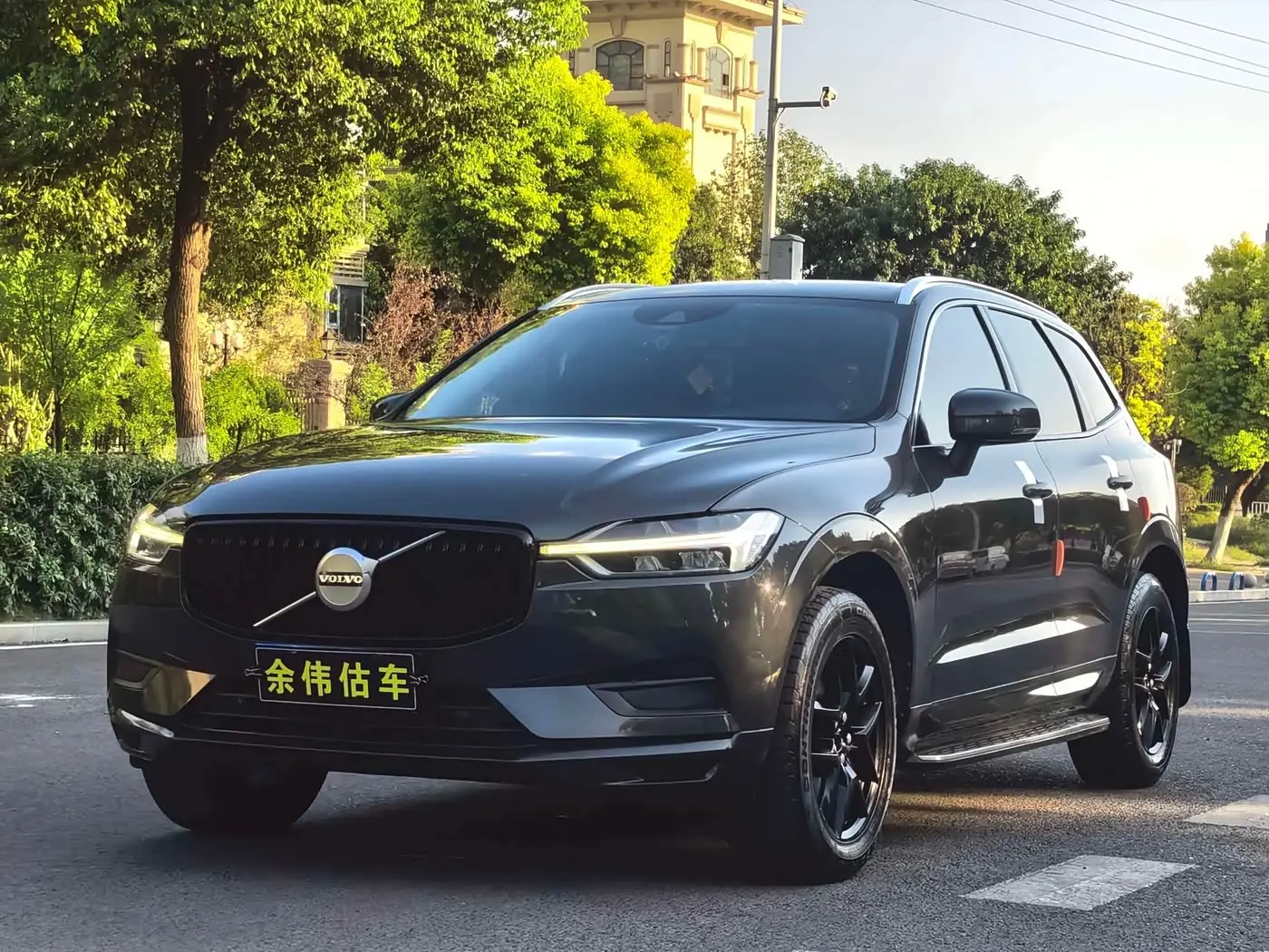 Volvo XC60 2018 — Фото 1/17