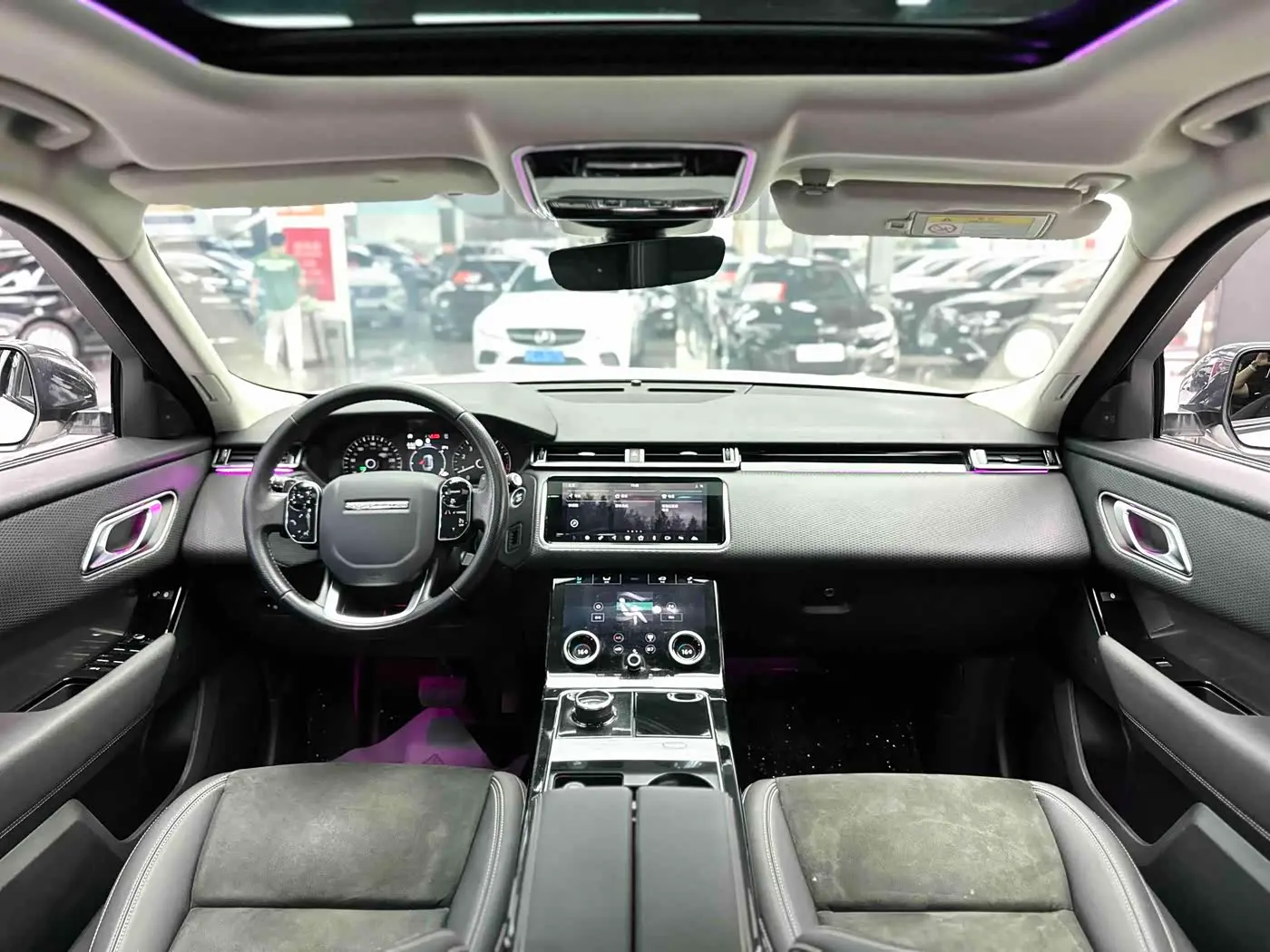 Land Rover Range Rover Velar 2020 — Фото 8/9