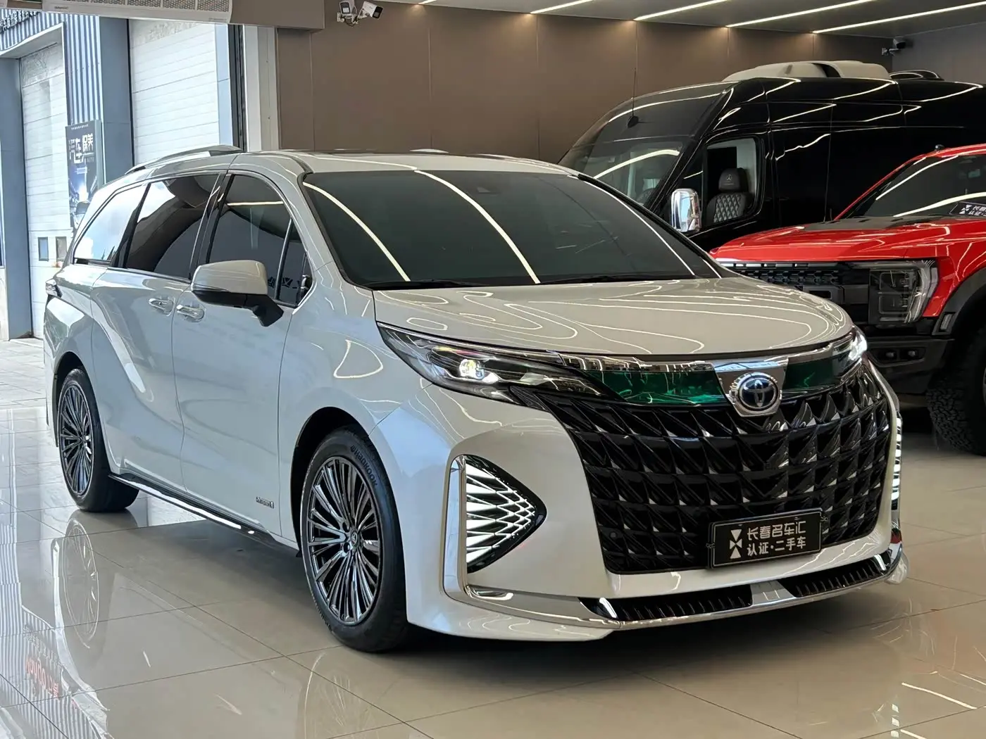 Toyota Sienna 2023 — Photo 3/20