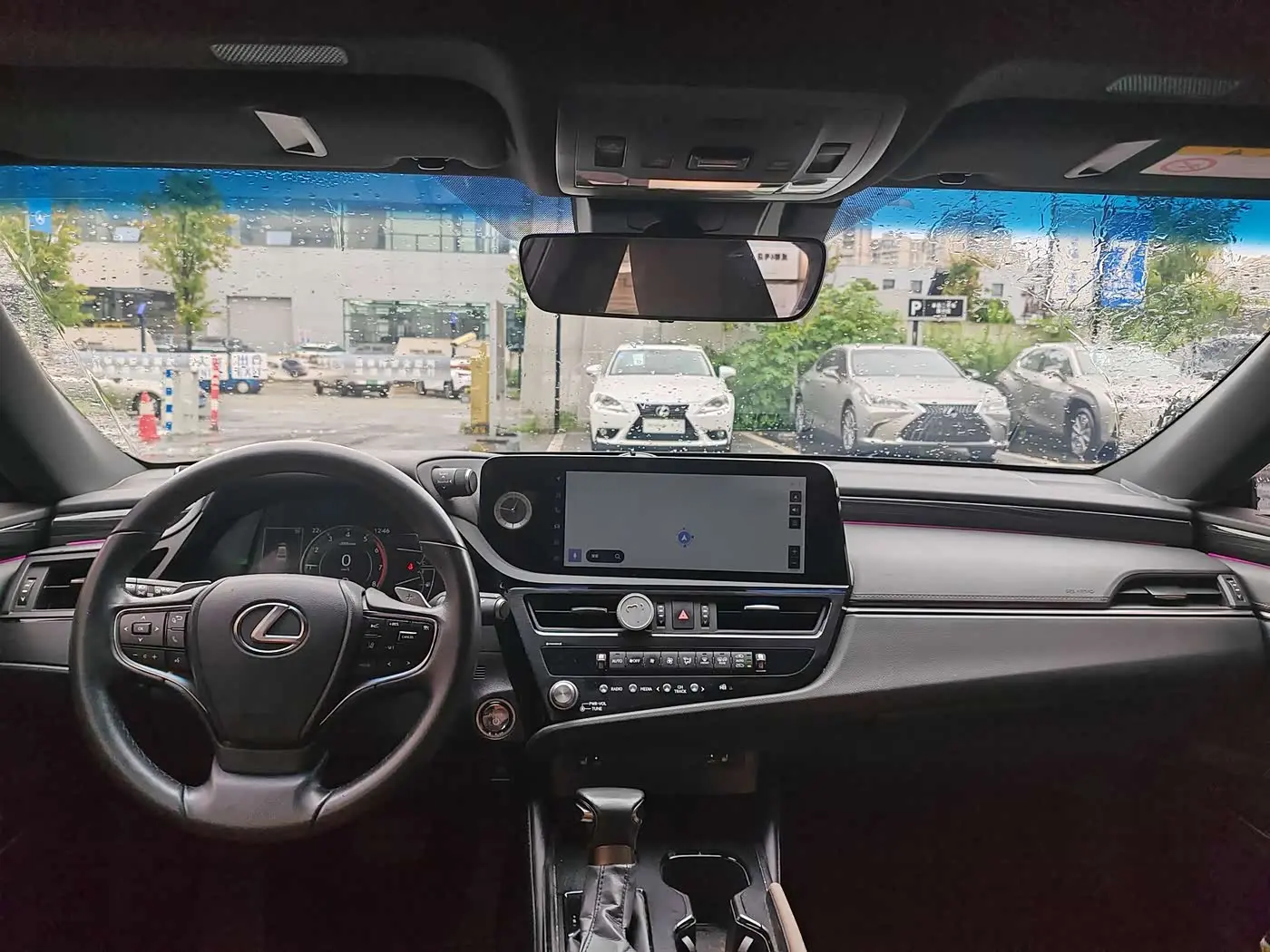 Lexus ES 2024 — Photo 7/15