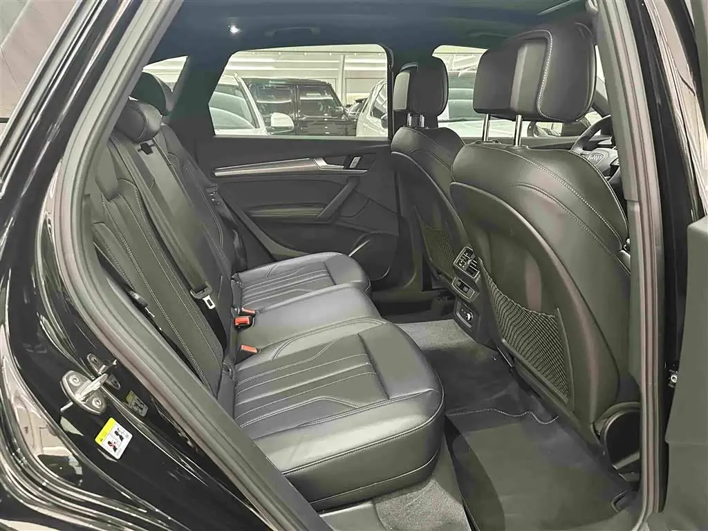Audi Q5L 2024 — Şəkil 16/20