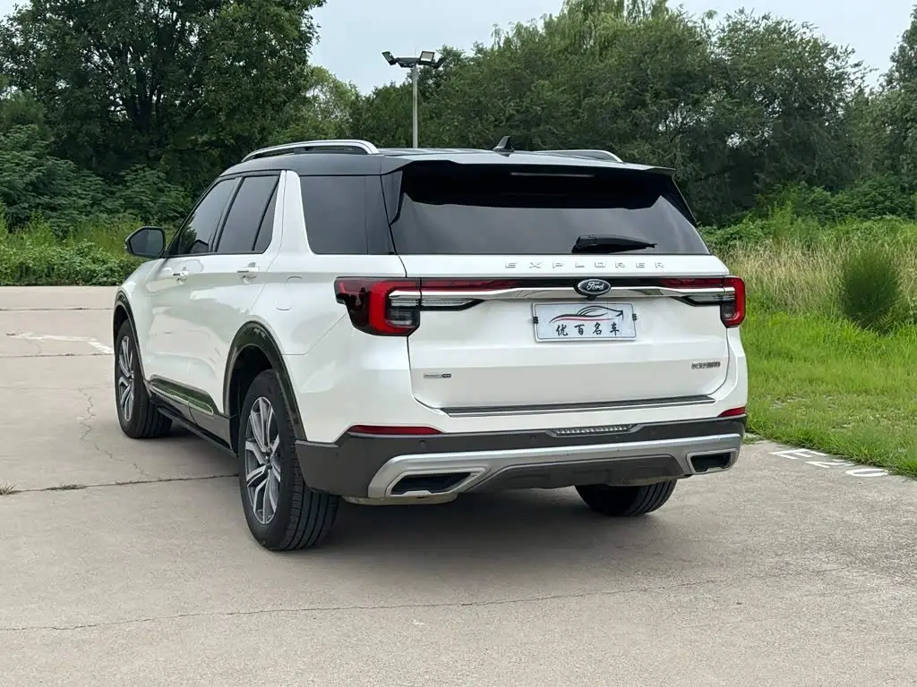 Ford Explorer 2024 — ფოტო 4/20