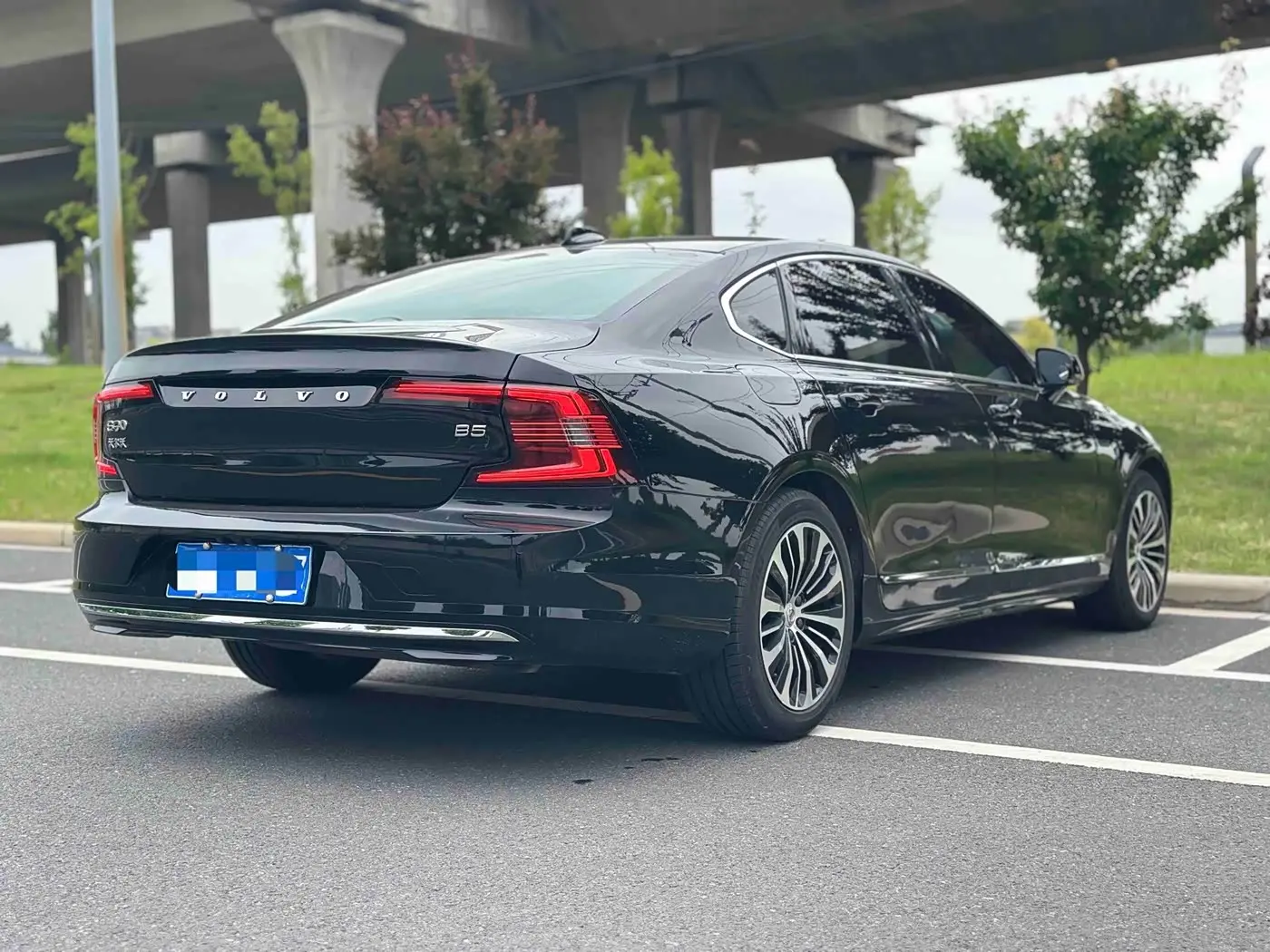 Volvo S90 2024 — Фото 9/9