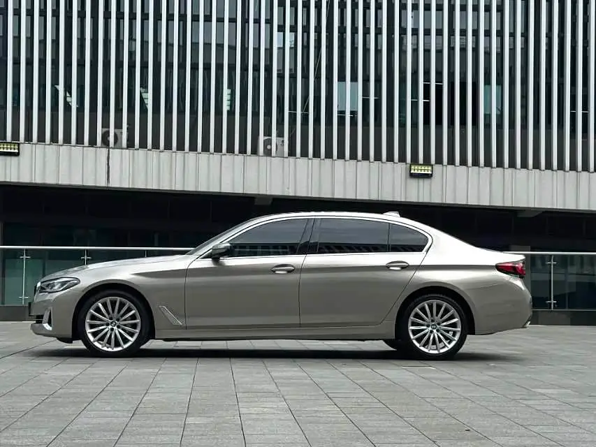 BMW 5 Series 2022 — Photo 3/9