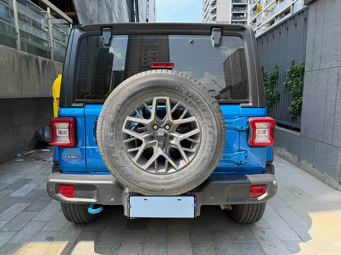 Jeep Wrangler 4xe 2023 — Фото 5/8