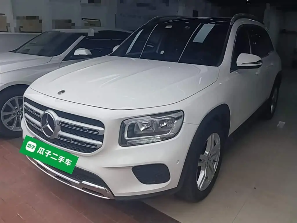 Mercedes-Benz GLB 2021 — Фото 2/20