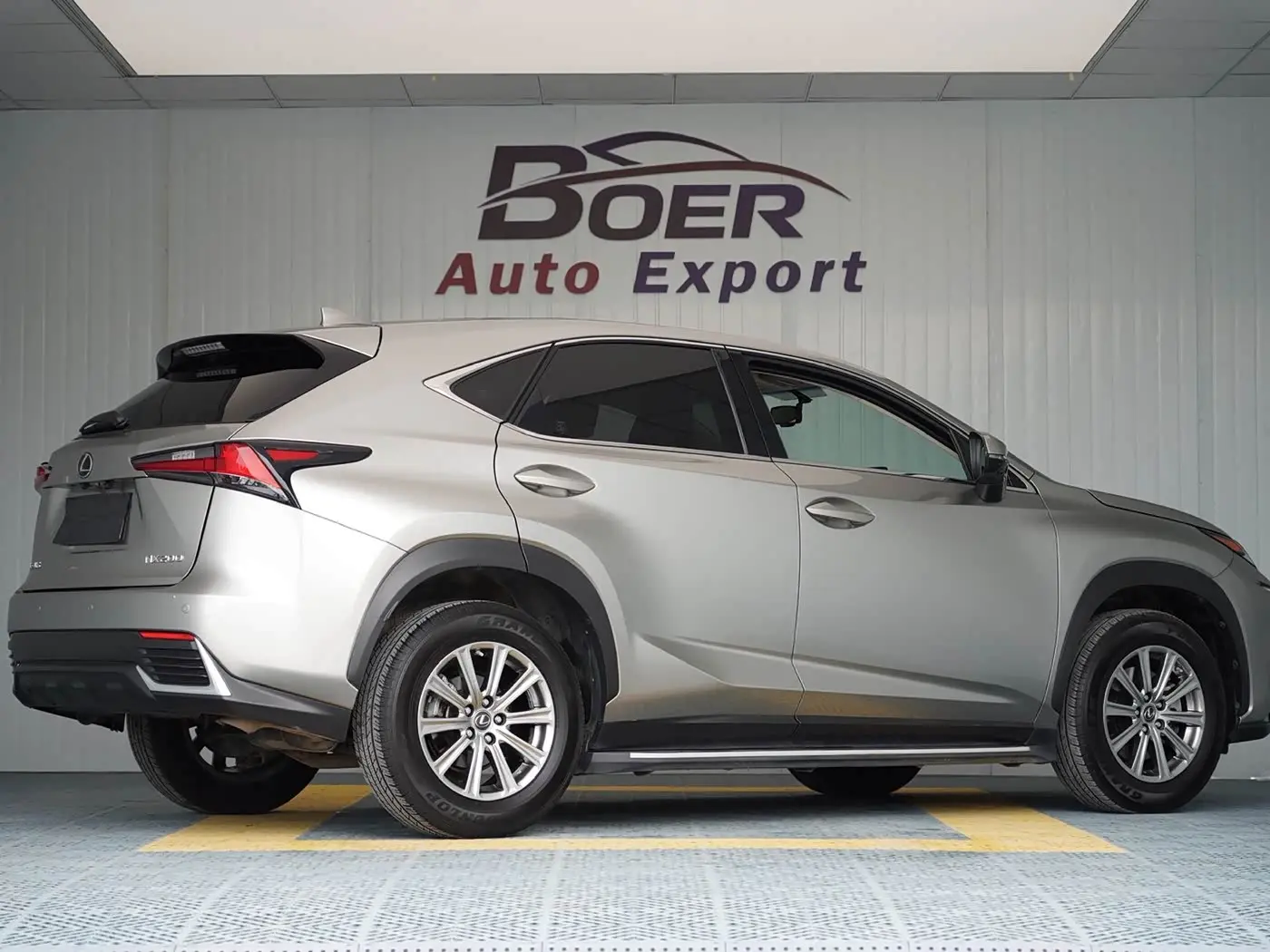 Lexus NX 2018 — Photo 6/20