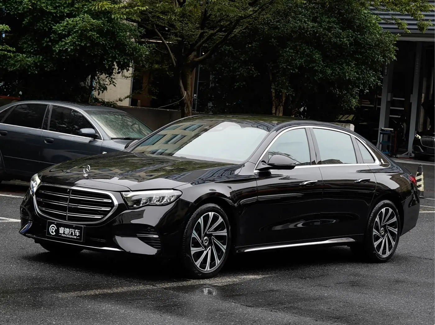 Mercedes-Benz E-Class 2024 — Photo 1/20