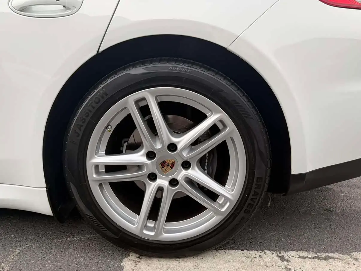 Porsche Panamera 2014 — Photo 6/20