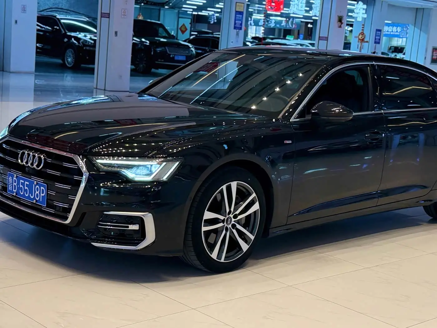 Audi A6L 2023 — Фото 1/17