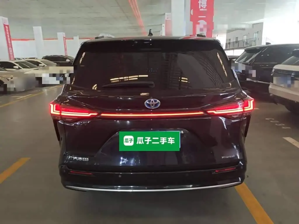 Toyota Sienna 2022 — Photo 6/20