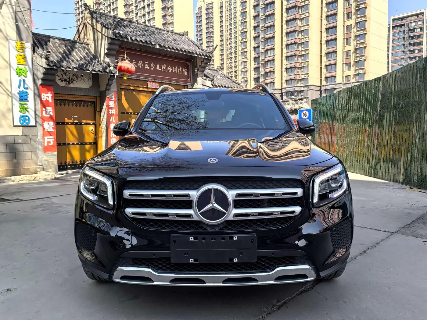 Mercedes-Benz GLB 2022 — Фото 3/16