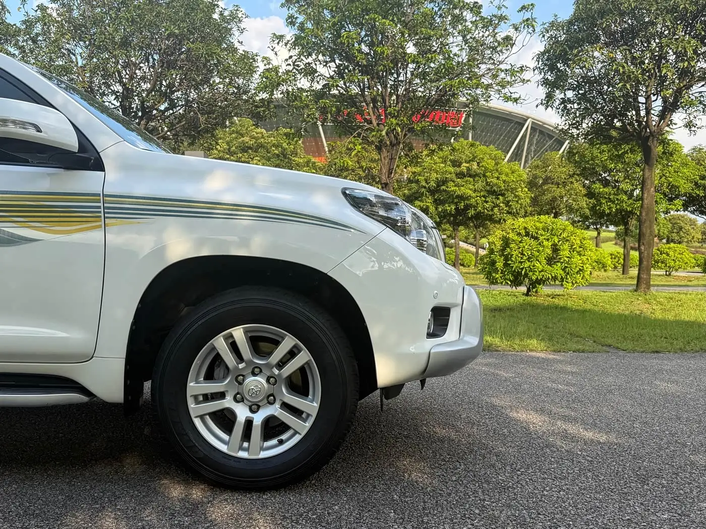 Toyota Prado 2011 — Photo 5/16
