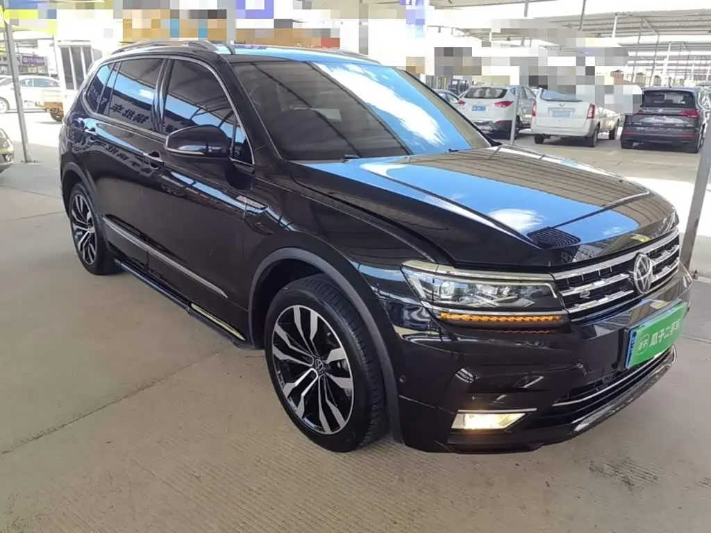 Volkswagen Tiguan L 2021 — Photo 4/20