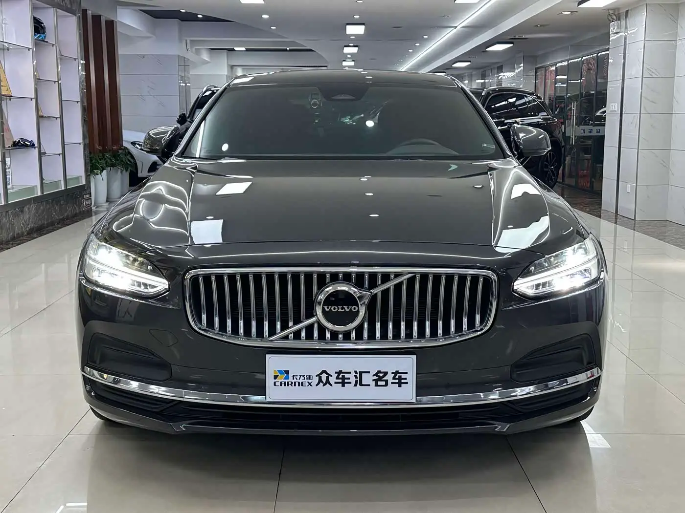 Volvo S90 2023 — Фото 2/20
