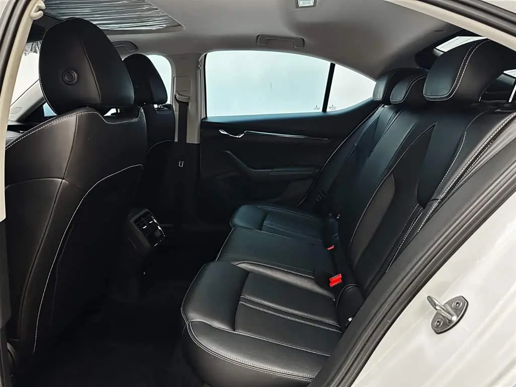 Škoda Octavia 2023 — Photo 15/20