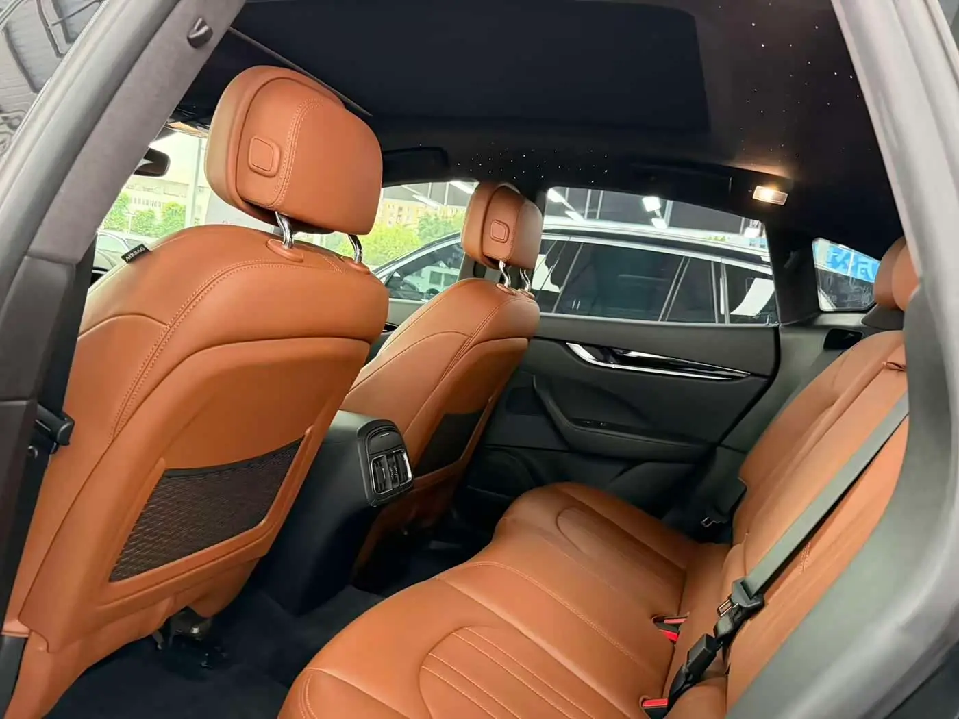 Maserati Levante 2018 — Şəkil 9/15