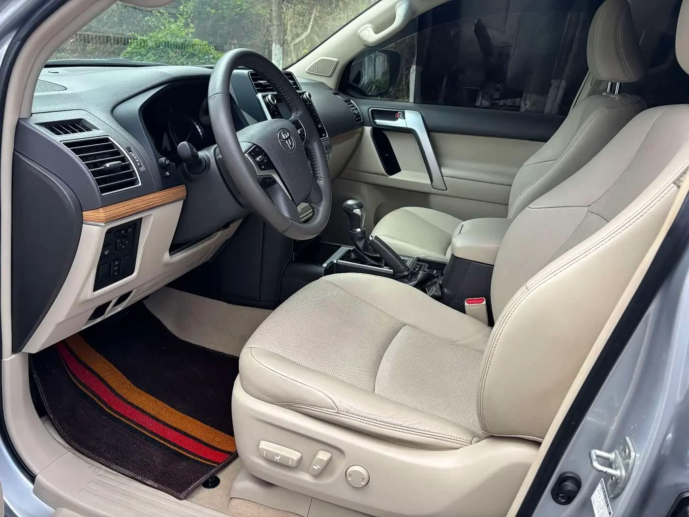 Toyota Prado 2018 — Şəkil 10/17