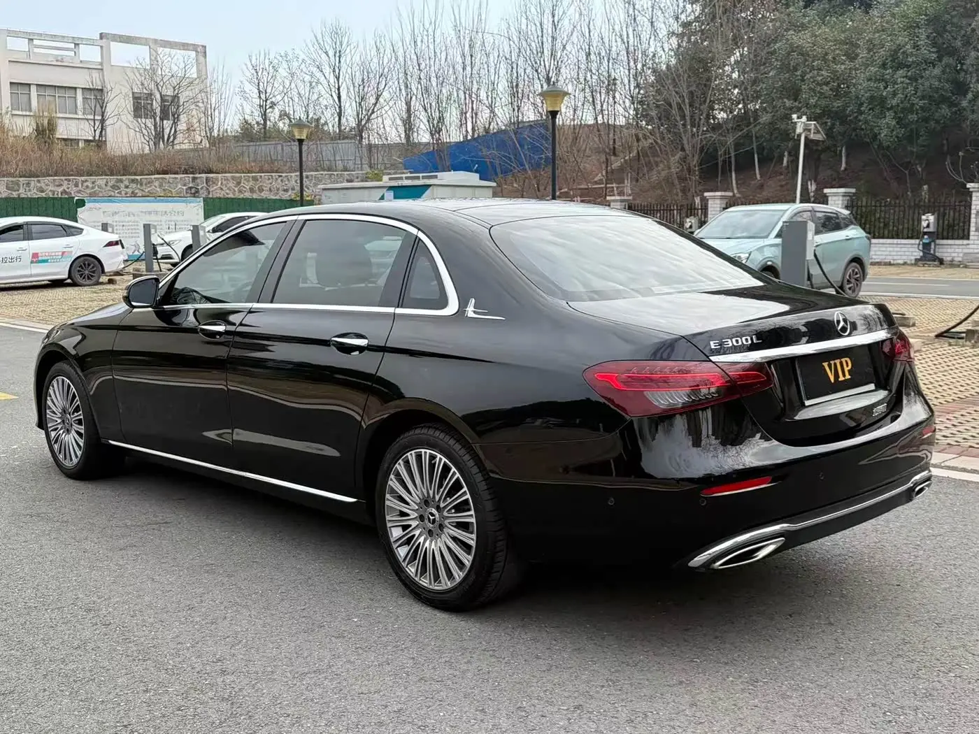 Mercedes-Benz E-Class 2022 — Photo 11/11