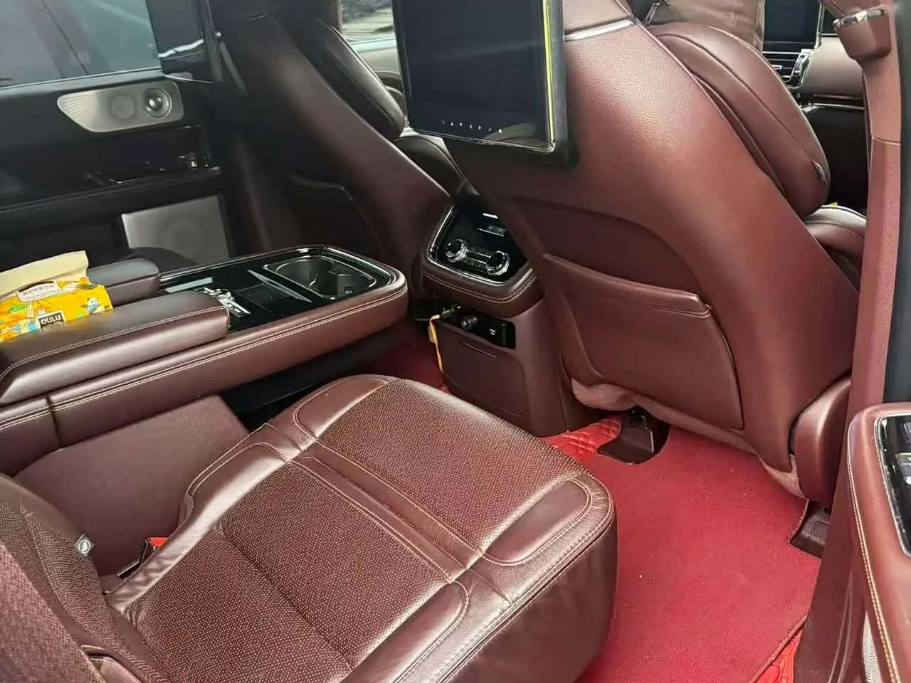 Lincoln Navigator 2020 — Photo 3/7