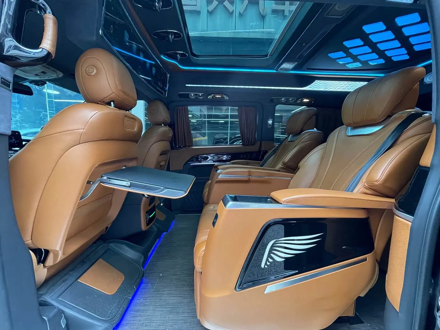 Mercedes-Benz V-Class 2022 — Photo 20/20