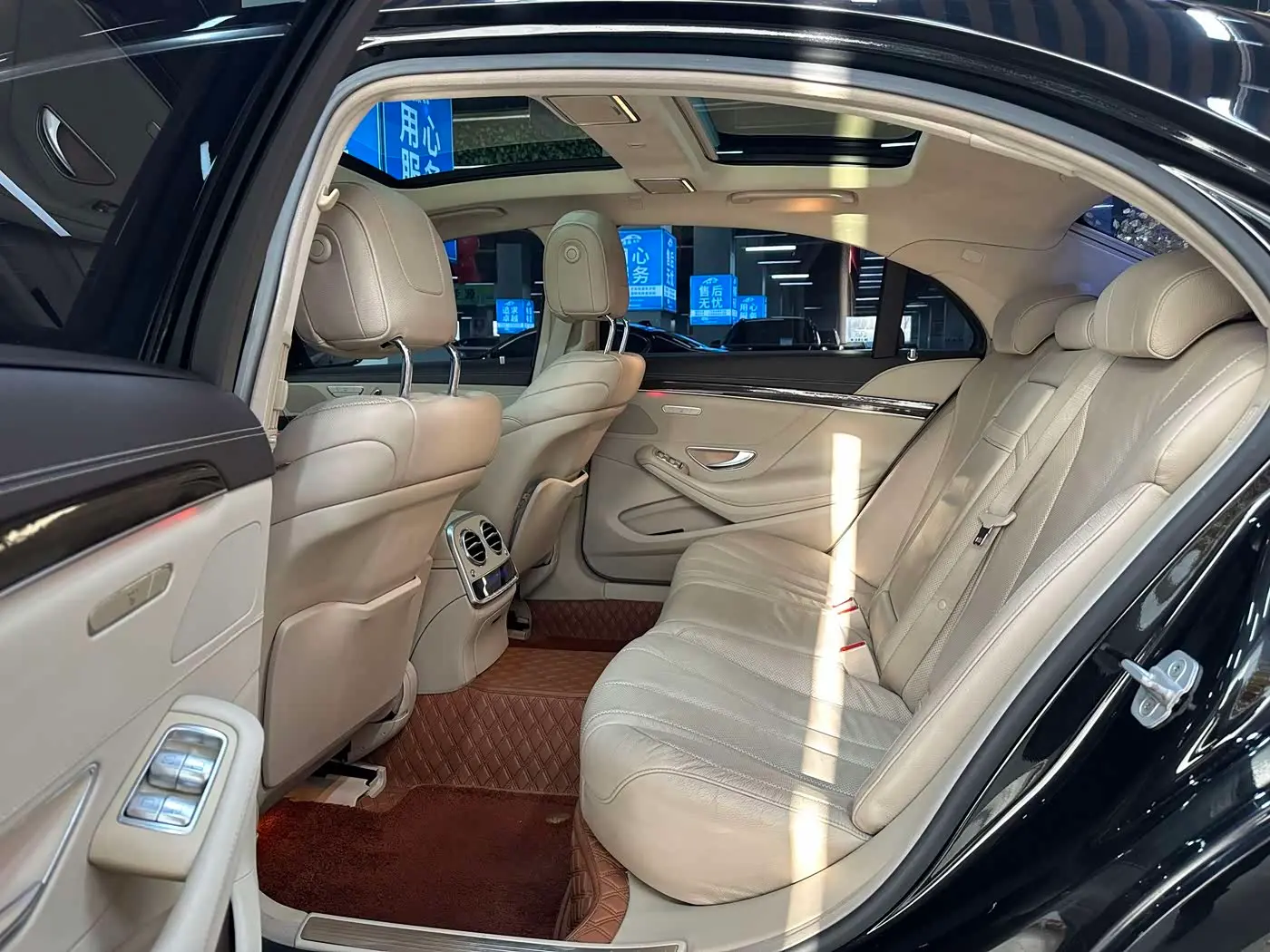 Mercedes-Benz S-Class 2014 — Photo 12/18