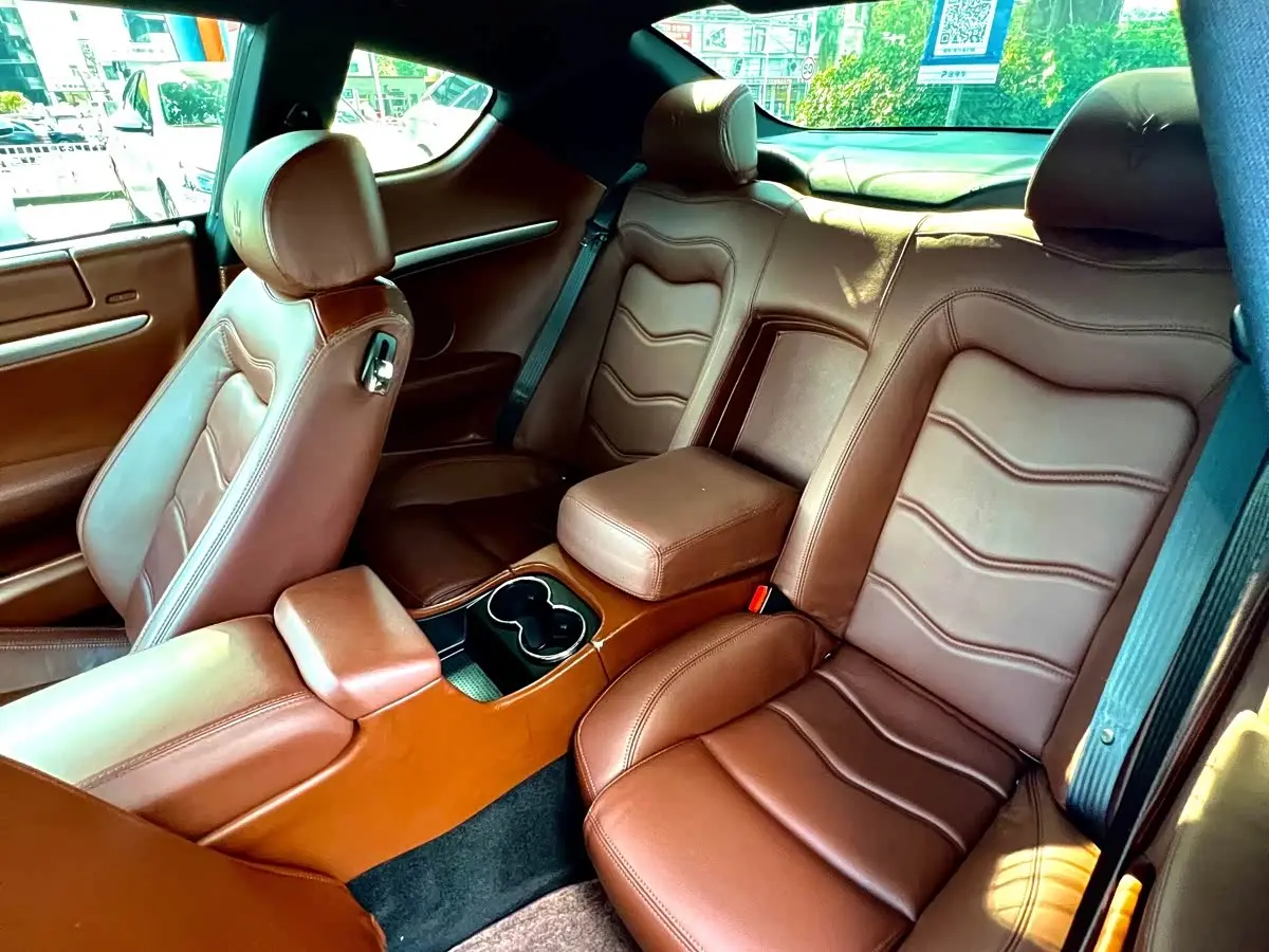 Maserati GranTurismo 2015 — Şəkil 5/11