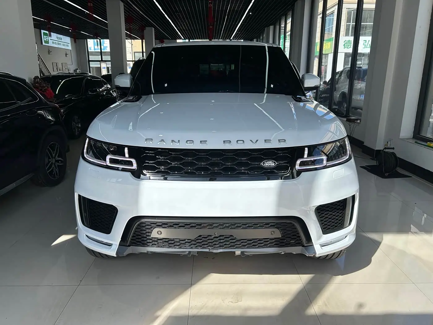 Land Rover Range Rover Sport 2014 — Photo 2/20