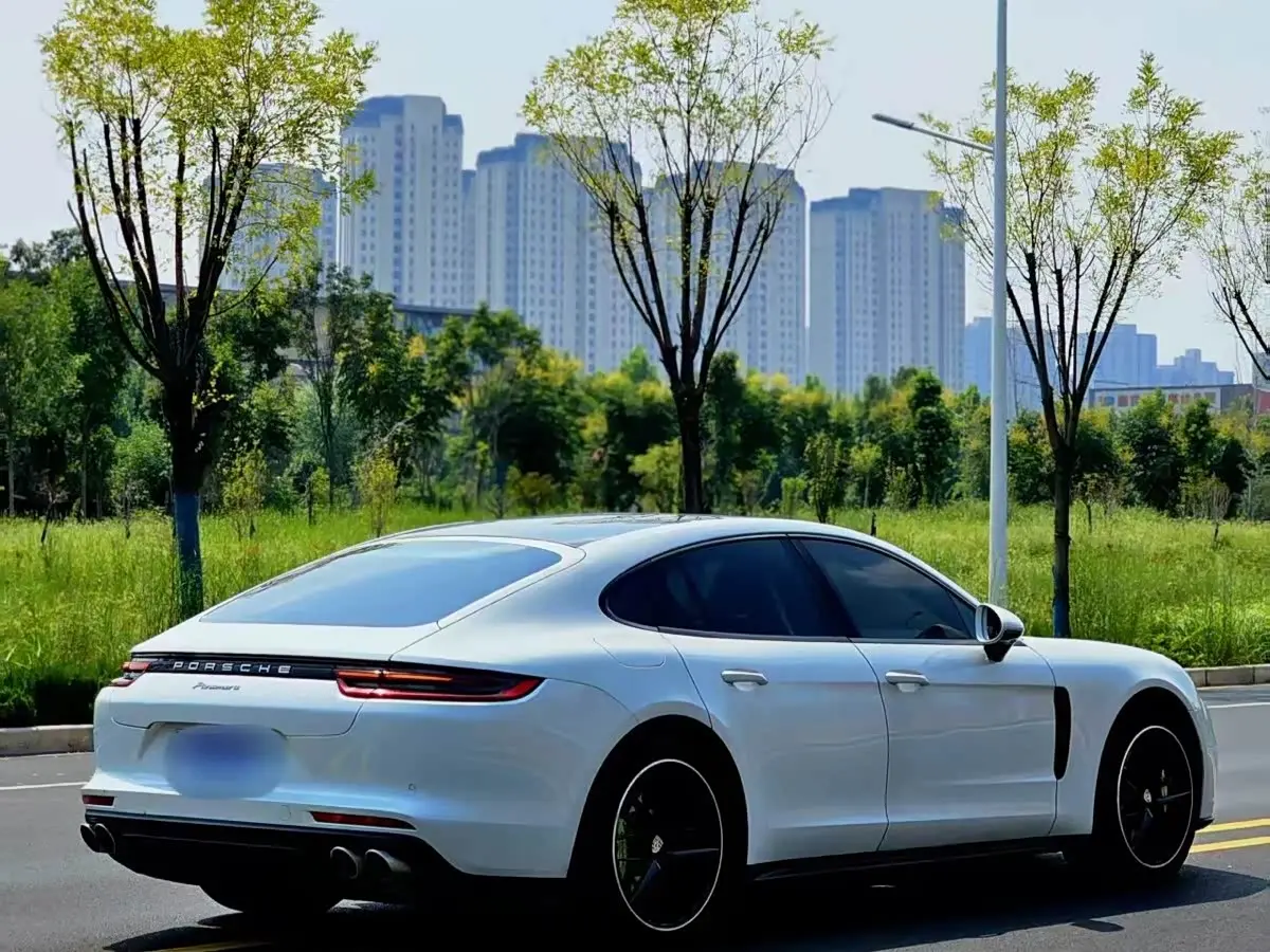 Porsche Panamera 2021 — Фото 5/7