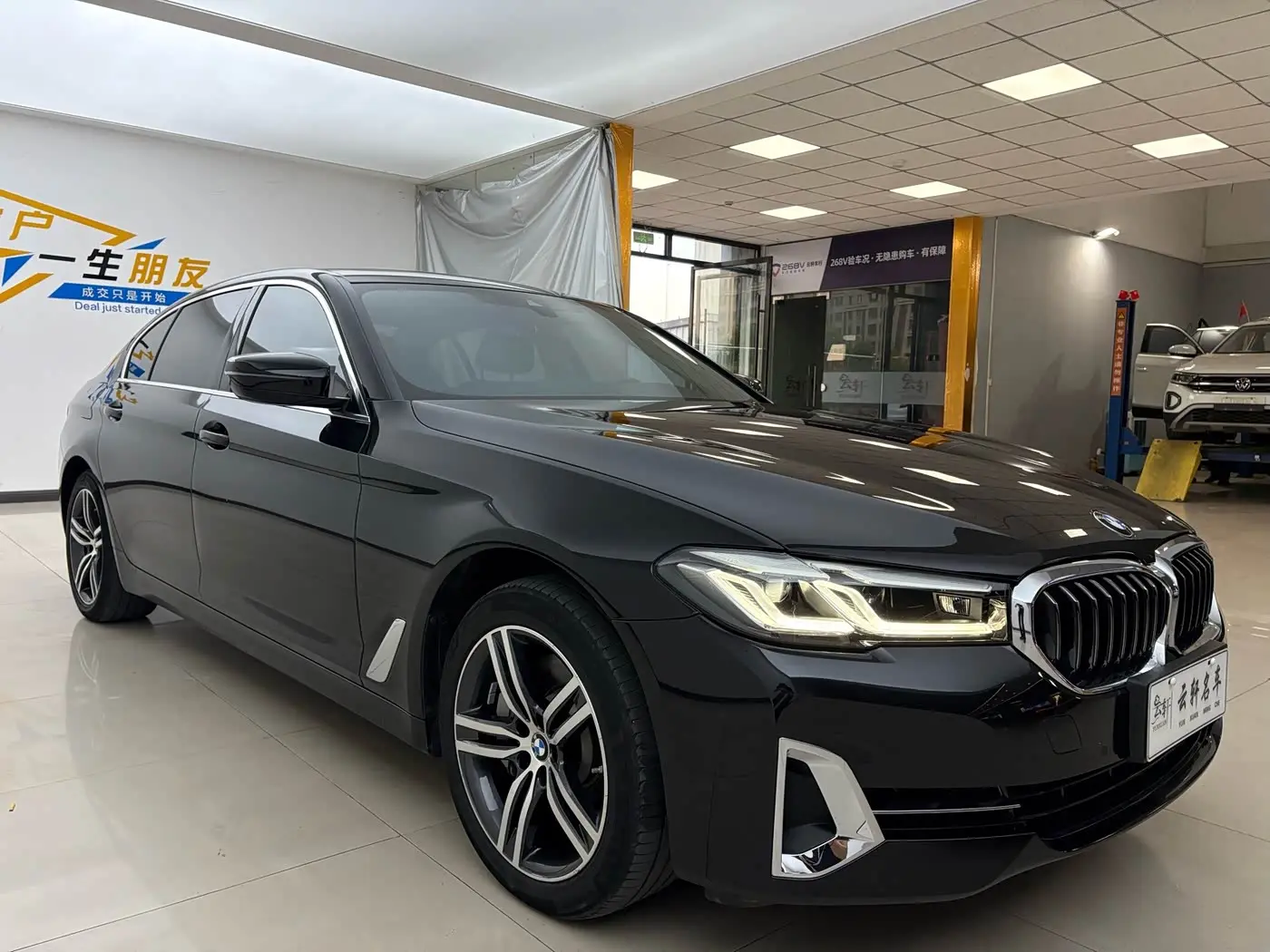 BMW 5 Series 2024 — Photo 3/20