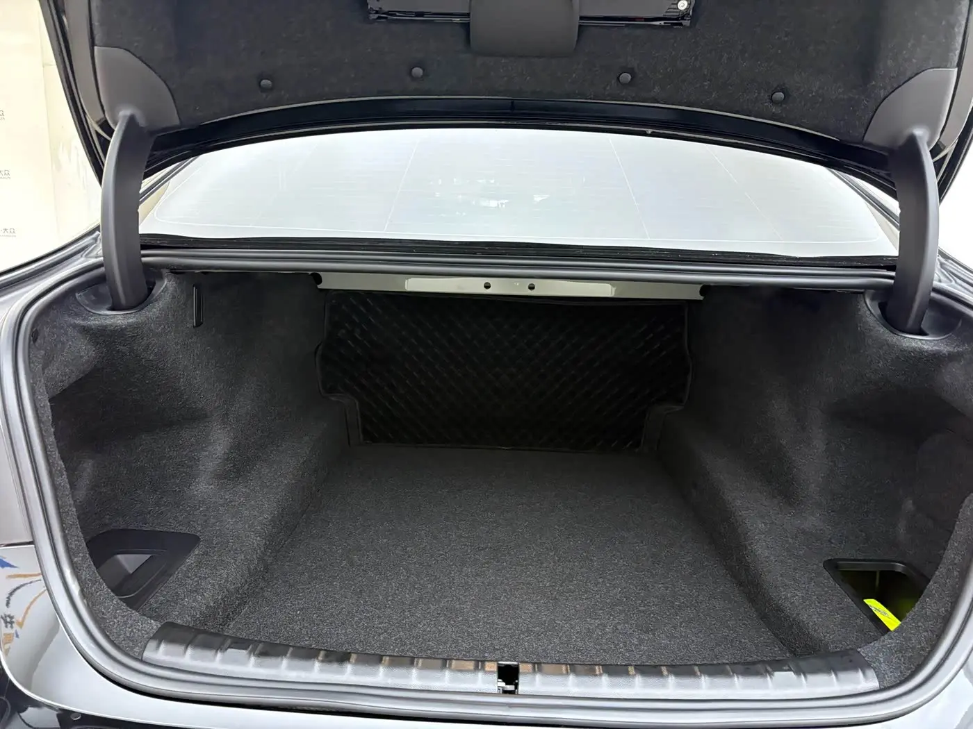 BMW 5 Series 2024 — Photo 13/20