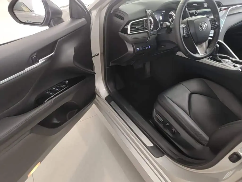 Toyota Camry 2020 — Şəkil 16/20