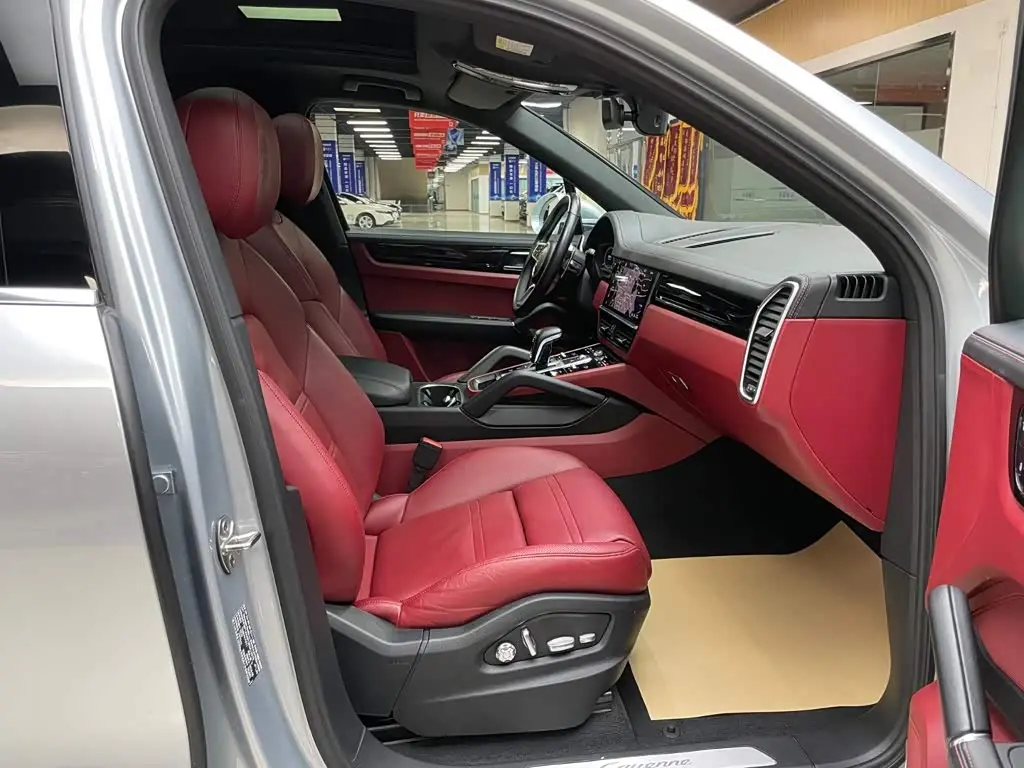 Porsche Cayenne 2018 — Фото 19/20