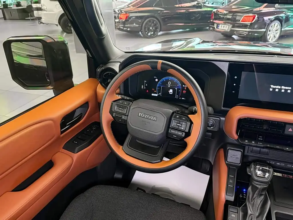 Toyota Prado 2025 — Photo 7/11