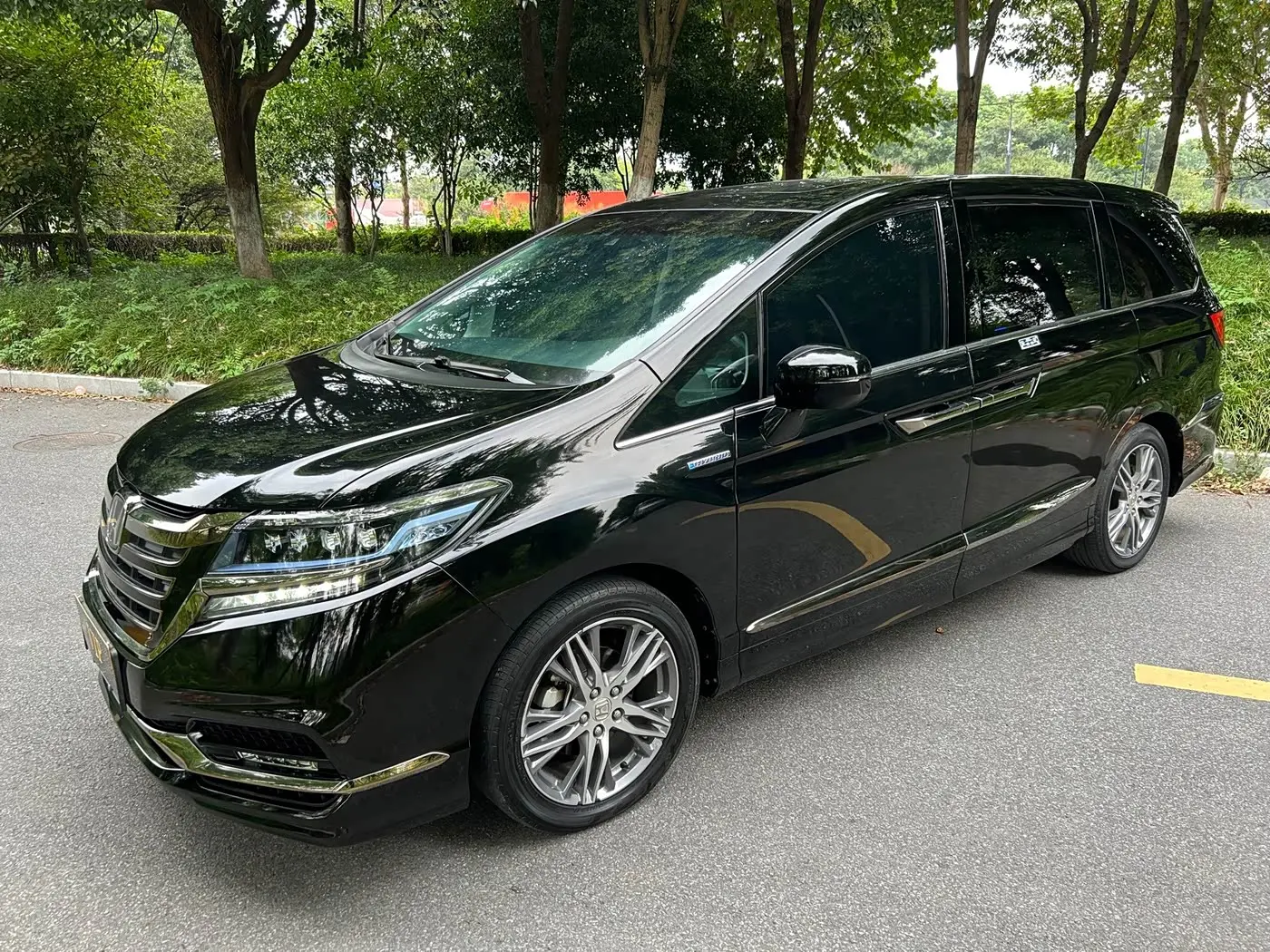 Honda Elysion 2021 — Фото 1/20