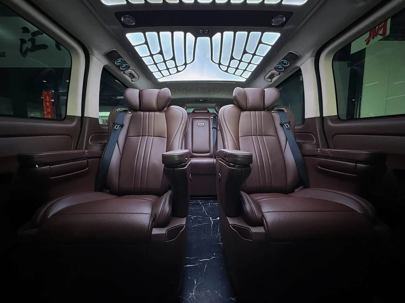 Mercedes-Benz Vito 2023 — Фото 5/16