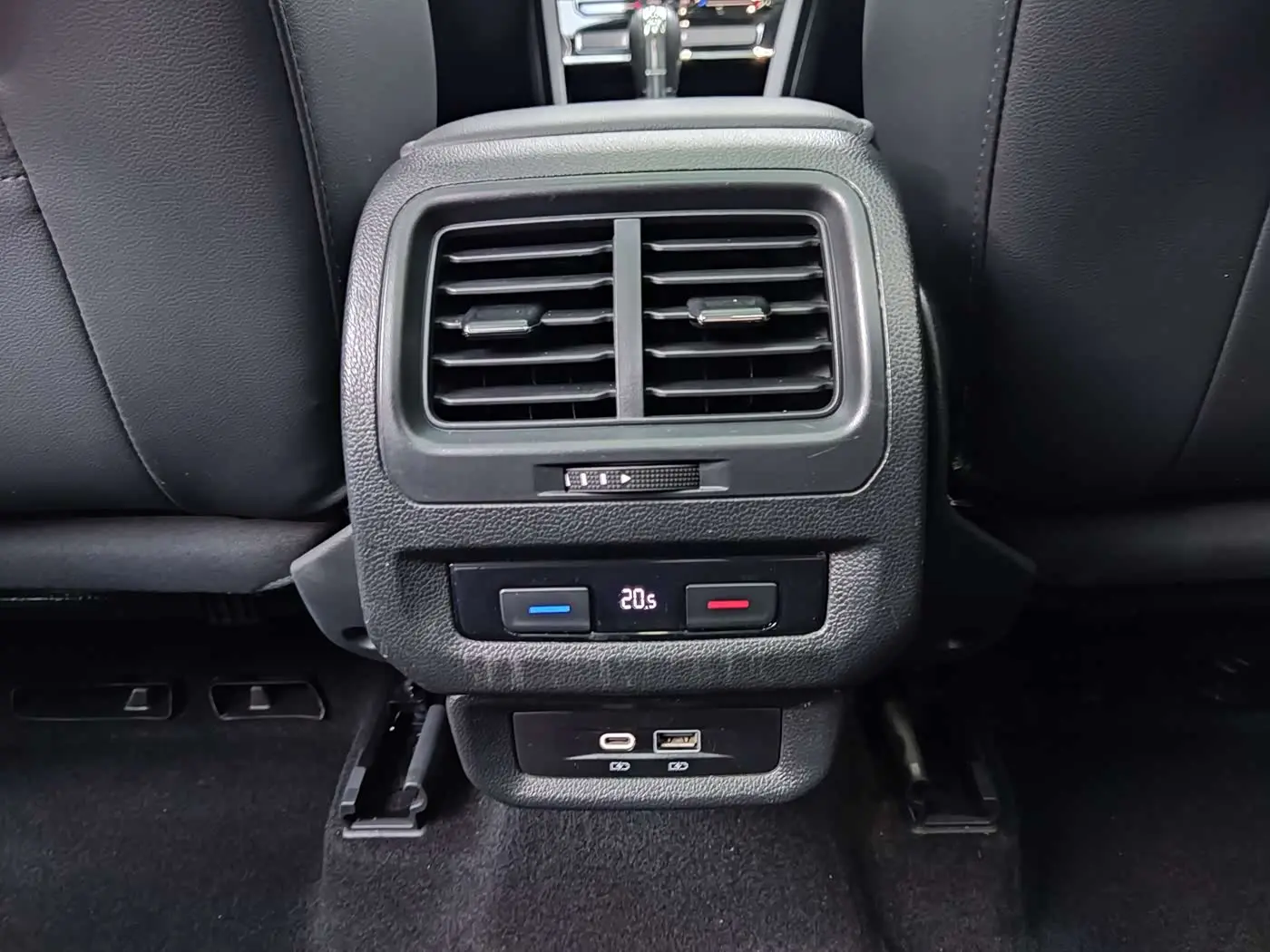 Volkswagen Touran 2020 — Фото 12/19